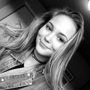 Meet your Posher, Kaylie